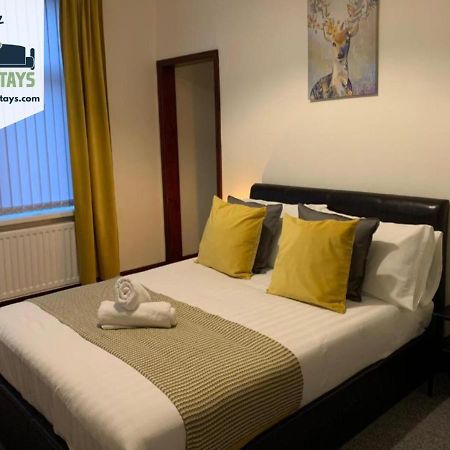 Rodsley - 2 Bedroom 1St Floor Flat Free Parking Wifi And Netflix Gateshead Exterior foto