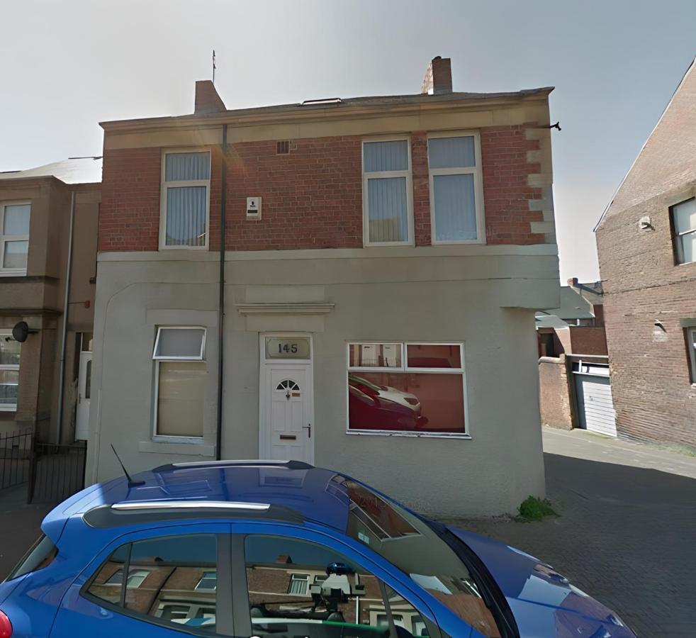 Rodsley - 2 Bedroom 1St Floor Flat Free Parking Wifi And Netflix Gateshead Exterior foto